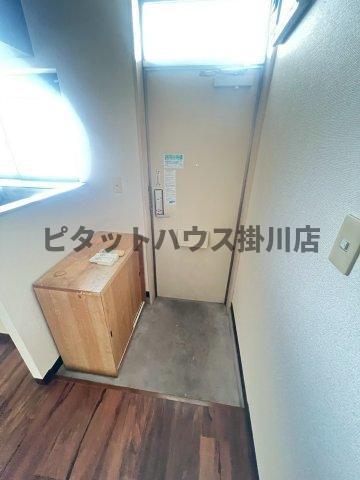 掛川市横須賀アパート 玄関