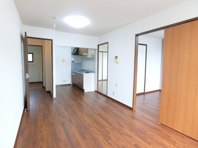 袋井市上山梨アパート リビング