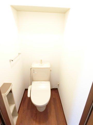 袋井市上山梨アパート トイレ