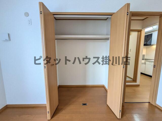 菊川市赤土アパート 収納