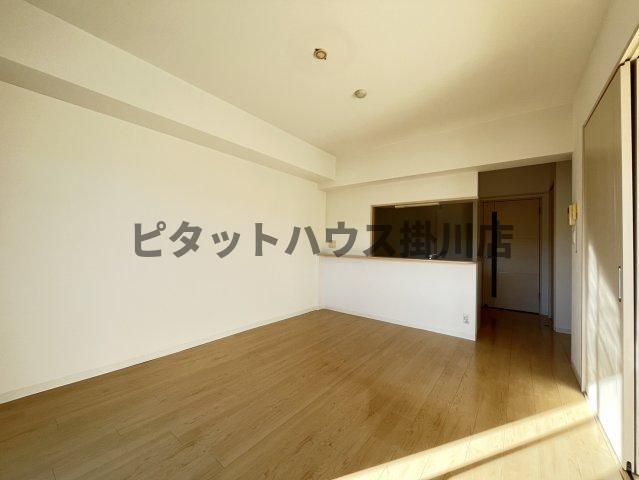 袋井市愛野マンション リビング