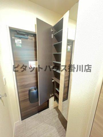 磐田市加茂アパート 収納