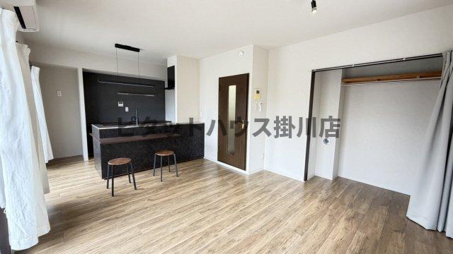 掛川市二瀬川マンション リビング