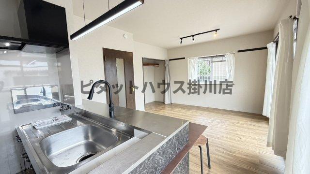 掛川市二瀬川マンション キッチン