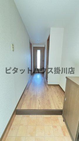 掛川市富部アパート 玄関