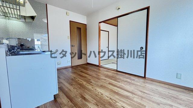 掛川市富部アパート リビング