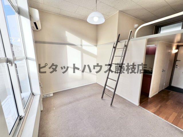 焼津市石津中町アパート リビング