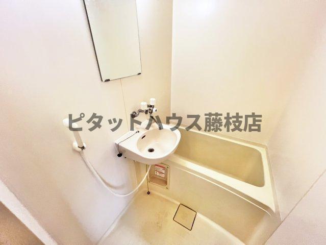 焼津市石津中町アパート バス／シャワー
