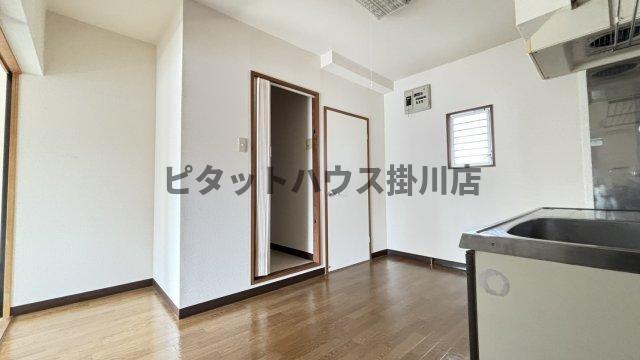 掛川市下俣南マンション リビング