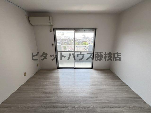 焼津市三ケ名マンション リビング