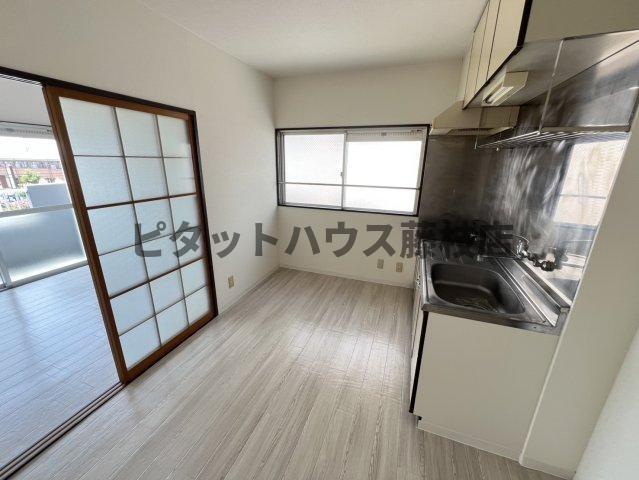 焼津市三ケ名マンション リビング