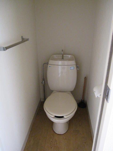 掛川市浜野新田アパート トイレ
