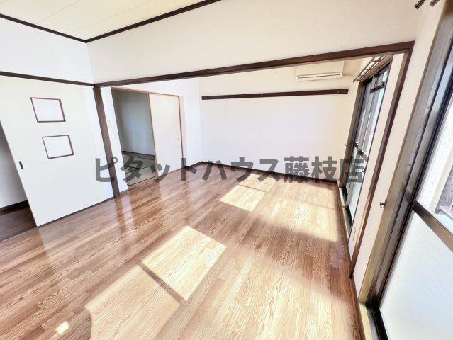 焼津市西小川マンション リビング
