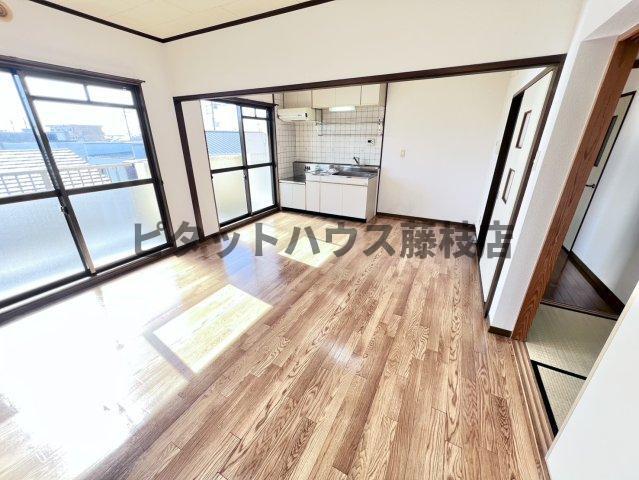 焼津市西小川マンション リビング