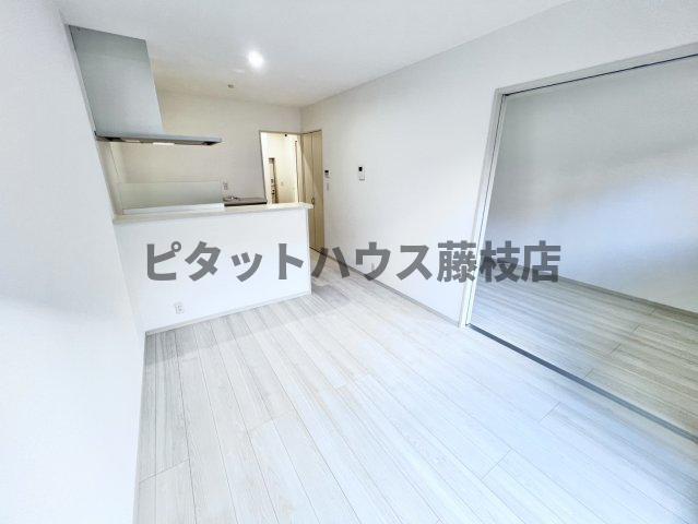 焼津市石津中町テラスハウス リビング
