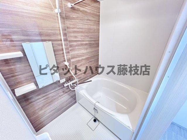 焼津市石津中町テラスハウス バス／シャワー