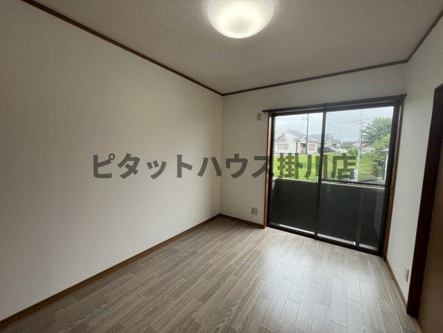 袋井市高尾アパート リビング