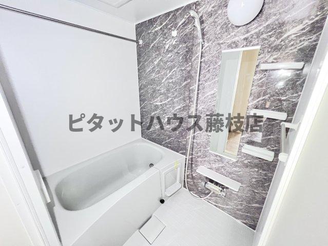 焼津市八楠アパート バス／シャワー