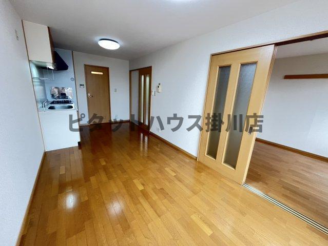 袋井市春岡アパート リビング