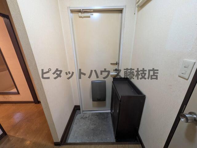 焼津市田尻アパート 玄関