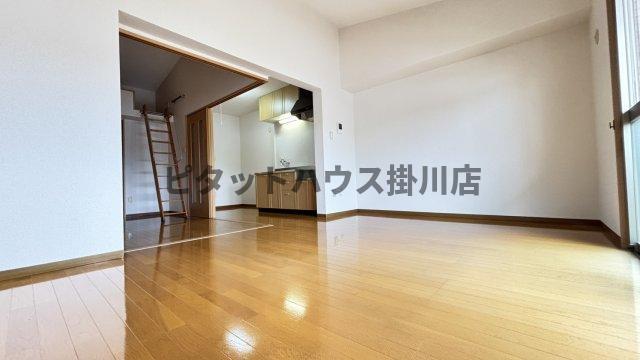 袋井市愛野南マンション リビング