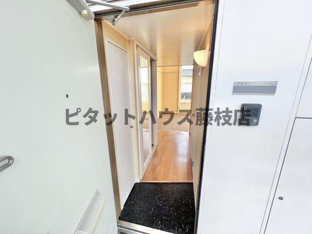 焼津市石津中町アパート 玄関