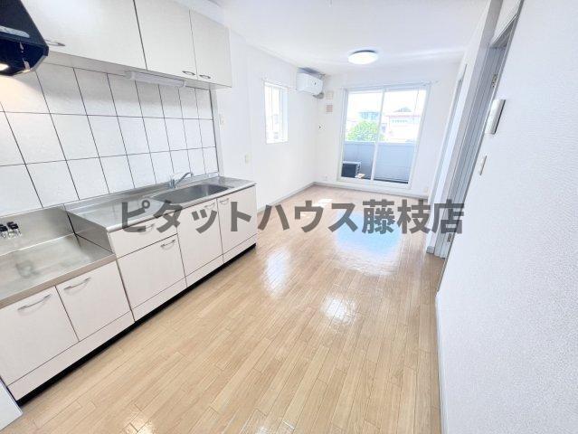 榛原郡吉田町住吉アパート リビング