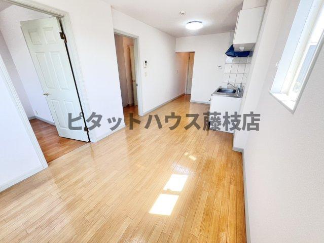 榛原郡吉田町住吉アパート リビング