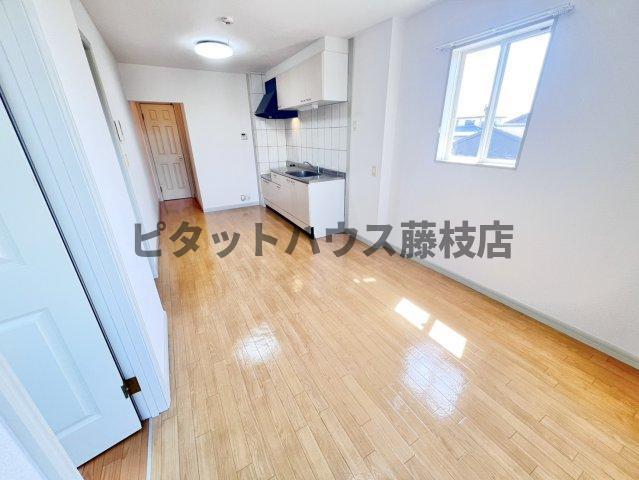 榛原郡吉田町住吉アパート リビング