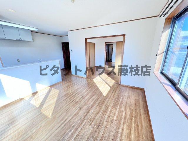 焼津市小土アパート リビング