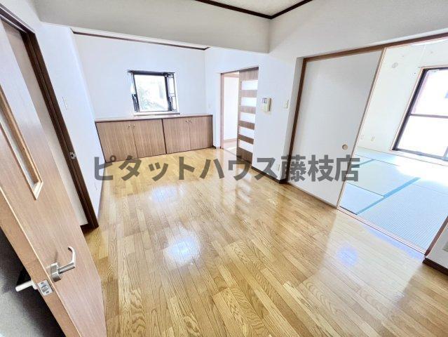 焼津市小土マンション リビング