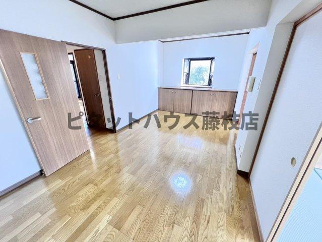焼津市小土マンション リビング