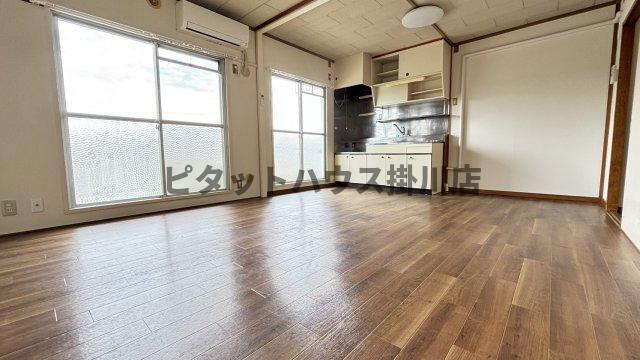 掛川市下俣南マンション リビング