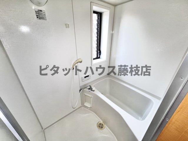 焼津市三右衛門新田アパート バス／シャワー