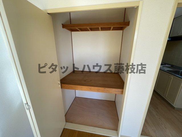 焼津市三和アパート 収納