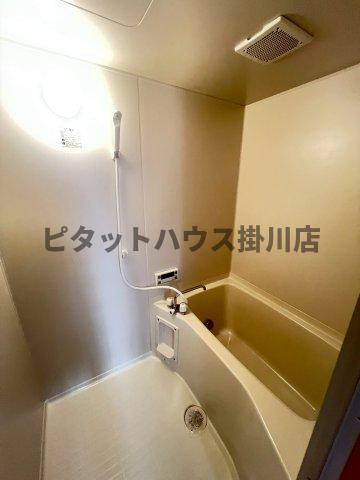 袋井市愛野南アパート バス／シャワー