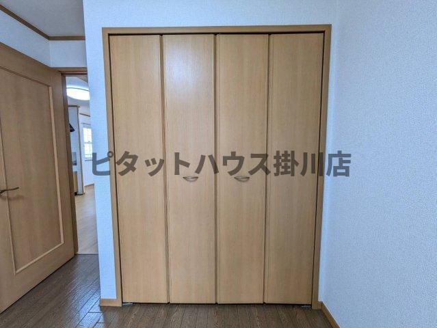 御前崎市池新田アパート 収納