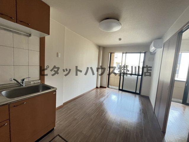 袋井市上山梨アパート リビング