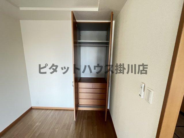 袋井市上山梨アパート 収納