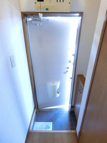 掛川市長谷アパート 玄関