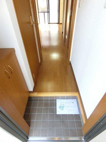 掛川市長谷アパート 玄関