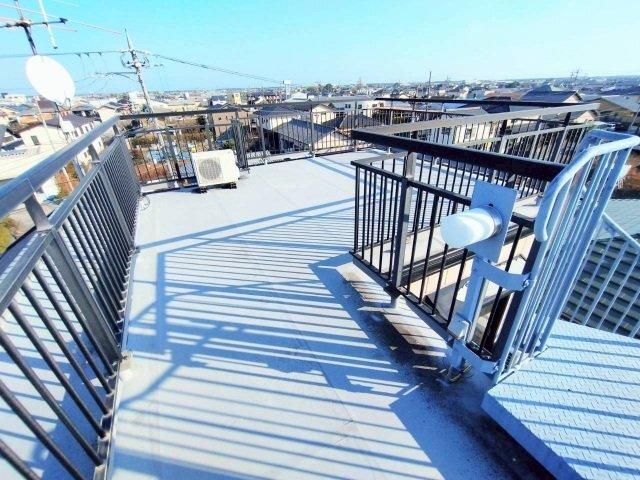 焼津市中根一戸建 バルコニー
