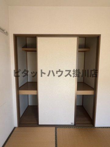 掛川市中央高町アパート 収納