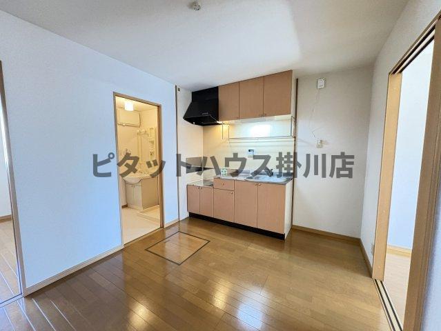 袋井市愛野南アパート リビング