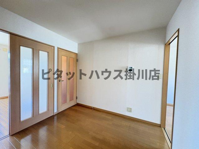 袋井市愛野南アパート リビング