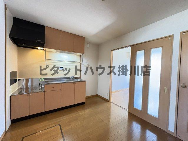 袋井市愛野南アパート リビング