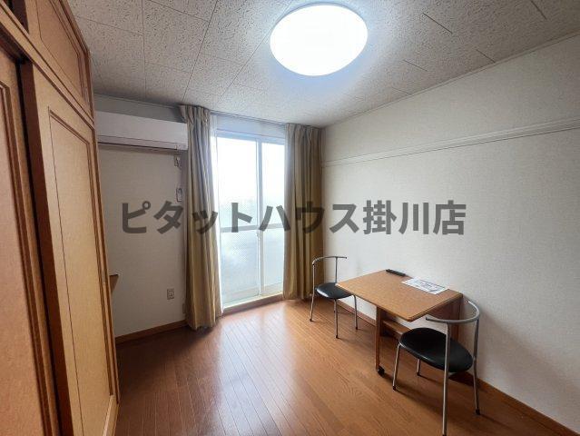 袋井市延久アパート リビング