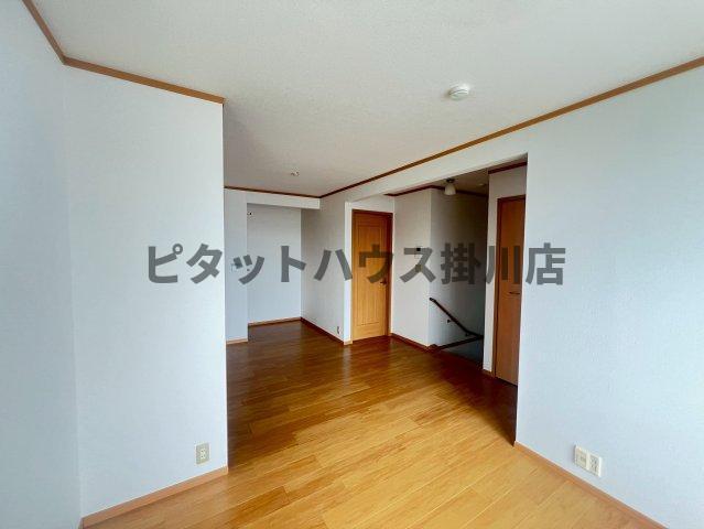 掛川市中アパート リビング