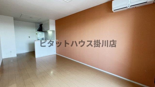 袋井市国本アパート リビング