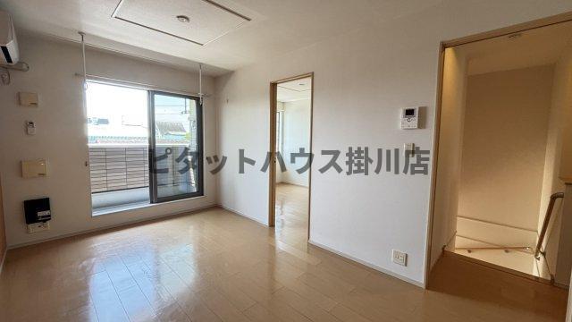 袋井市国本アパート リビング